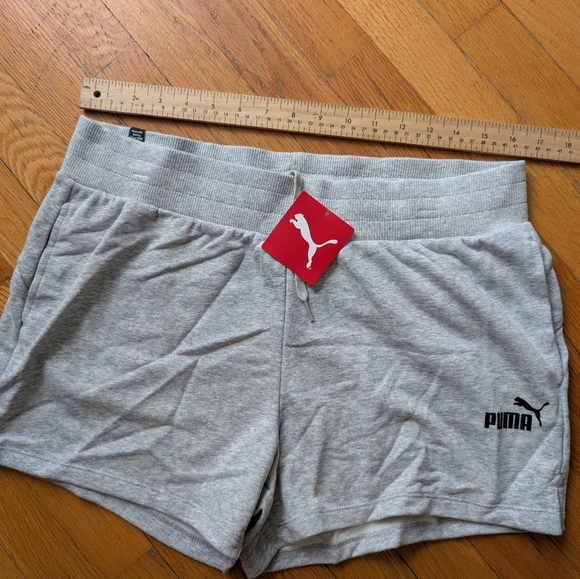 160/161.Nwt PUMA Women's Athletic Gray Shorts - Picture 3 of 6